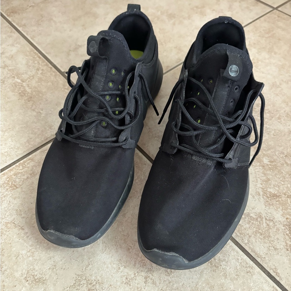 Nike Black Men's Roshe